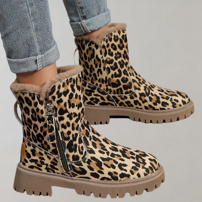 Kathy - Lined boots with leopard design