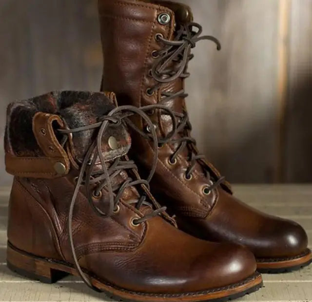 Lined leather boots