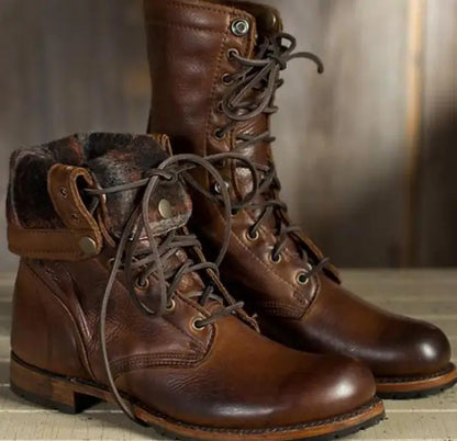 Lined leather boots