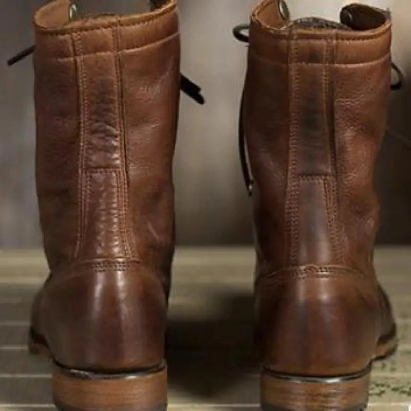 Lined leather boots