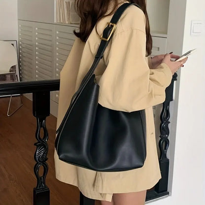 Flair. – Elegant leather shoulder bag